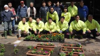 札幌駅前通り花壇の植栽